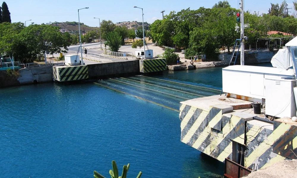 Ισθμός Κορίνθου: Εκτός λειτουργίας έως τις 21 Οκτωβρίου η γέφυρα της Ποσειδωνίας